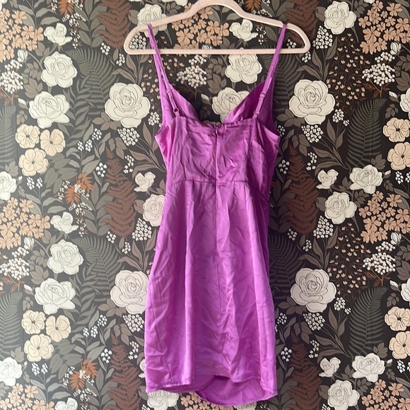 NWOT superdown arezo cowl wrap dress in purple size small - Picture 7 of 7